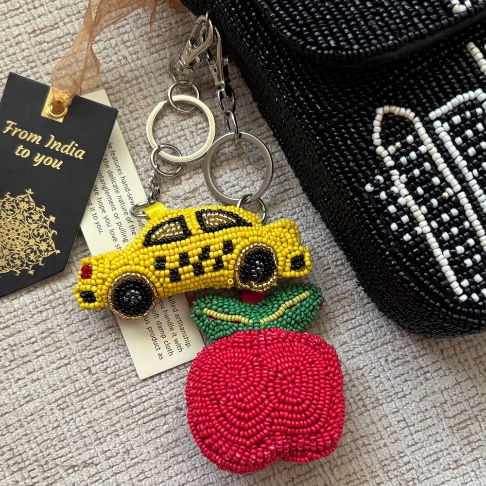 Viral Black Beaded NYC Cityscape Shoulder Bag - Picture 3 of 8